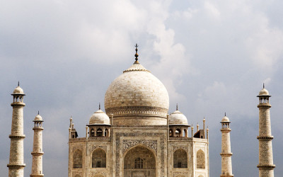 Agra: Taj Mahal & Red Fort
