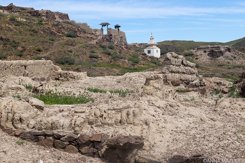 The ruins of Ongi Monastery